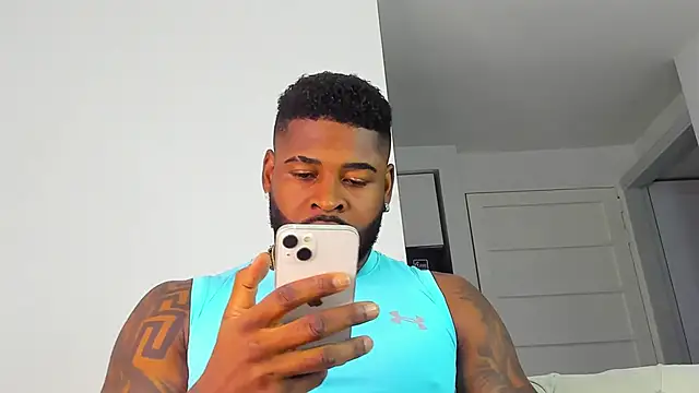 Snapshot of Makonneen chatting on November 2025 02:20:01 AM Makonneen online show from November 2025 02:20:01 AM