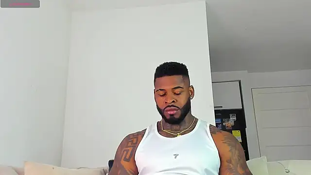 Snapshot of Makonneen chatting on January 2026 02:00:01 PM Makonneen online show from January 2026 02:00:01 PM