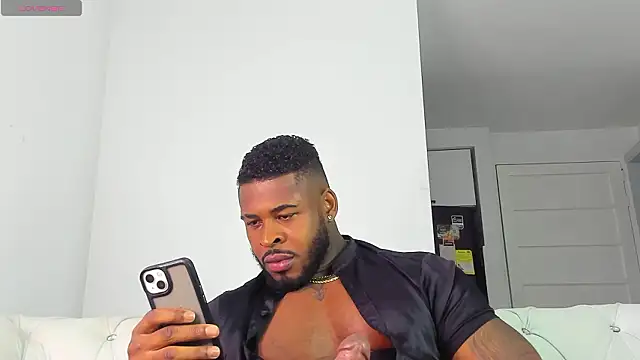 Snapshot of Makonneen chatting on February 2026 06:40:02 AM Makonneen online show from February 2026 06:40:02 AM