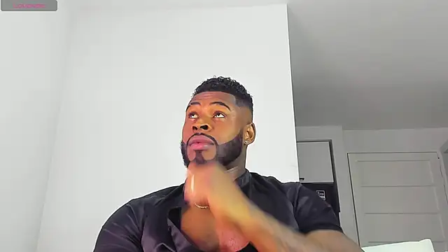 Snapshot of Makonneen chatting on February 2026 07:59:01 AM Makonneen online show from February 2026 07:59:01 AM