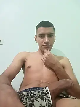 Rogersmit2 online show from December 2024 05:29:01 PM