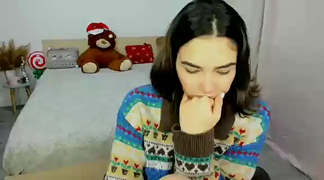 Snapshot of Alexa_Dolly12 chatting on December 2024 09:31:02 AM Alexa Dolly12 online show from December 2024 09:31:02 AM