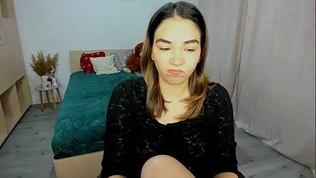 Snapshot of Alexa_Dolly12 chatting on December 2025 06:33:02 AM Alexa Dolly12 online show from December 2025 06:33:02 AM