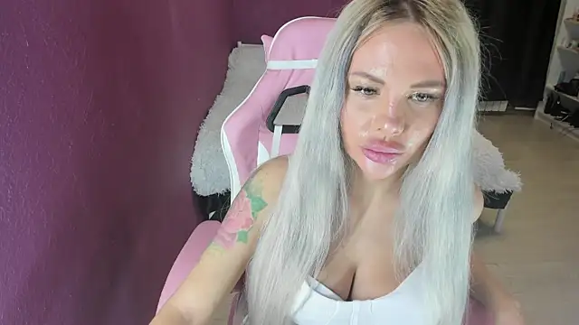 Lika8234 online show from October 2025 08:58:01 PM