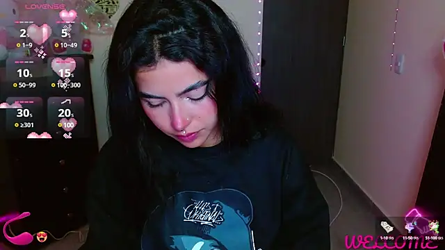  luna torres online show from March 2025 06:24:02 AM