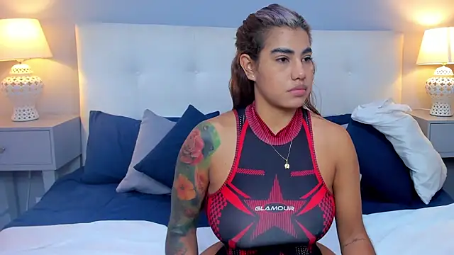 SaraaJhonsonn online show from October 2025 02:58:02 PM