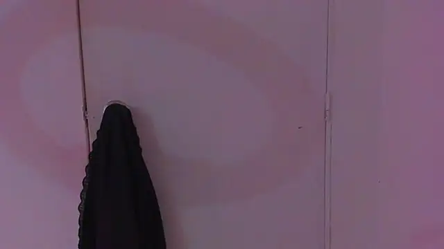 emma-hiill online show from December 2024 02:11:01 PM