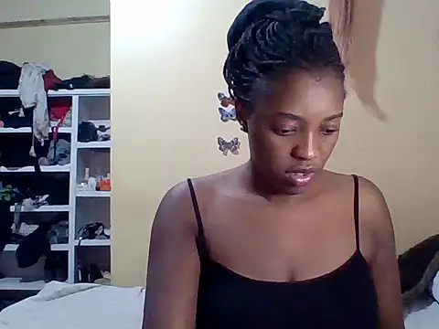 Zara Twilight online show from September 2025 09:08:02 PM