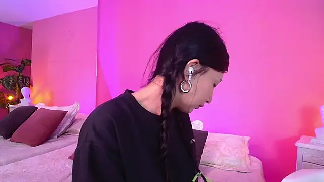 Nicolette ks  online show from December 2024 12:56:02 PM