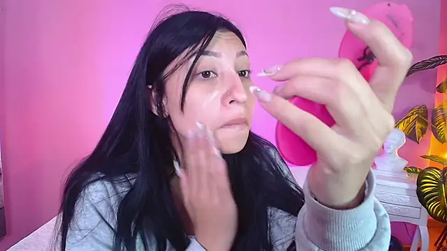 Nicolette ks  online show from January 2025 01:11:02 PM