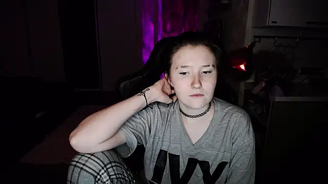 Snapshot of Kira_Bakker chatting on March 2025 10:20:01 PM Kira Bakker online show from March 2025 10:20:01 PM