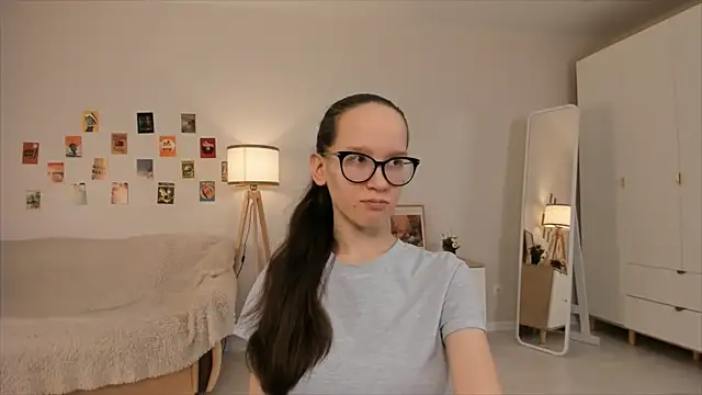 BettyBrowni online show from March 2025 04:13:02 PM