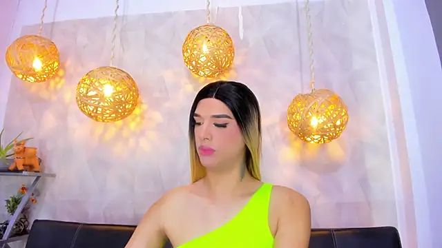 victoria aleia  online show from February 2025 08:45:01 PM