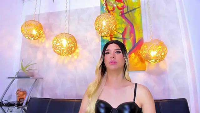 victoria aleia  online show from March 2025 12:00:01 AM