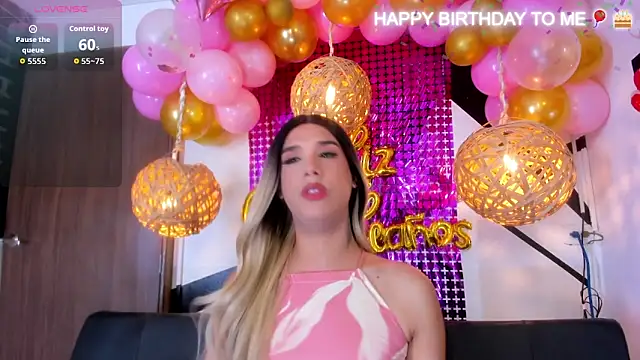 victoria aleia  online show from October 2025 07:26:02 PM