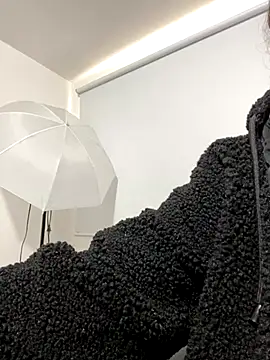 Snapshot of Isakeys_ chatting on September 2025 05:14:02 PM Isakeys online show from September 2025 05:14:02 PM