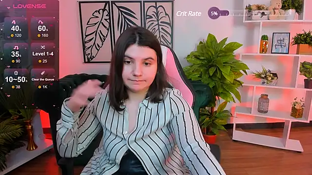 Snapshot of Viola__Shy chatting on February 2025 09:14:01 PM Viola Shy online show from February 2025 09:14:01 PM