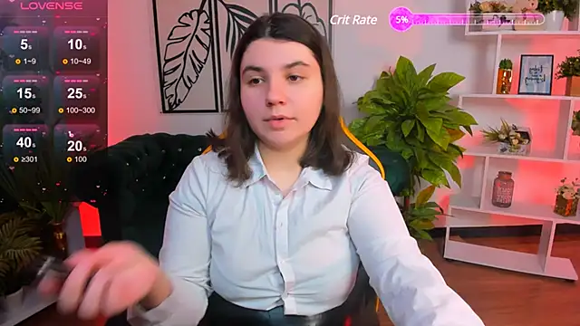 Snapshot of Viola__Shy chatting on February 2025 08:31:02 PM Viola Shy online show from February 2025 08:31:02 PM