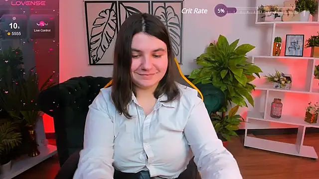 Snapshot of Viola__Shy chatting on February 2025 11:35:01 PM Viola Shy online show from February 2025 11:35:01 PM