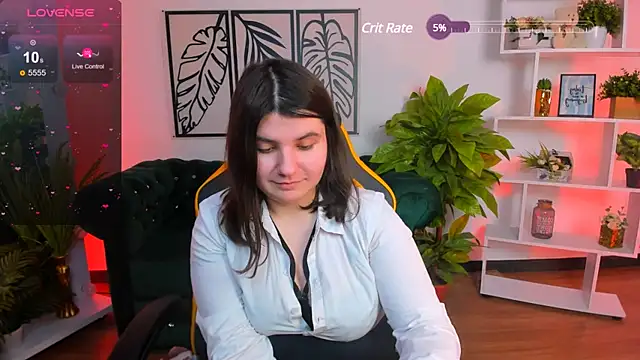 Snapshot of Viola__Shy chatting on February 2025 03:10:02 AM Viola Shy online show from February 2025 03:10:02 AM