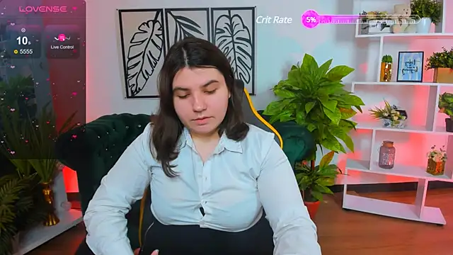 Snapshot of Viola__Shy chatting on March 2025 03:29:01 AM Viola Shy online show from March 2025 03:29:01 AM