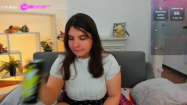 Snapshot of Viola__Shy chatting on September 2025 08:21:01 PM Viola Shy online show from September 2025 08:21:01 PM