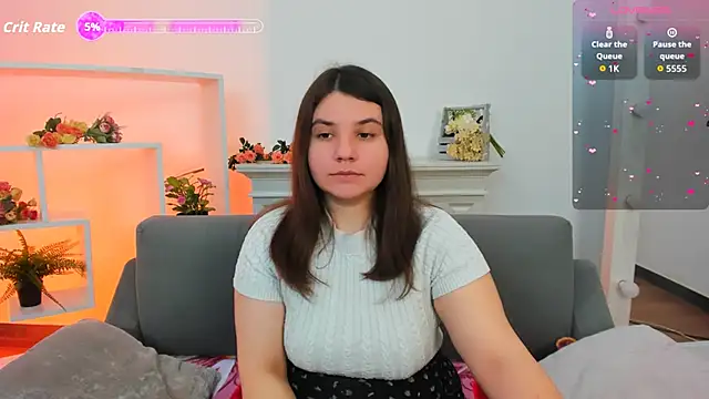 Snapshot of Viola__Shy chatting on September 2025 08:53:01 PM Viola Shy online show from September 2025 08:53:01 PM