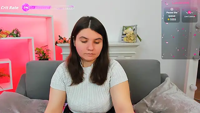 Snapshot of Viola__Shy chatting on September 2025 08:33:01 PM Viola Shy online show from September 2025 08:33:01 PM