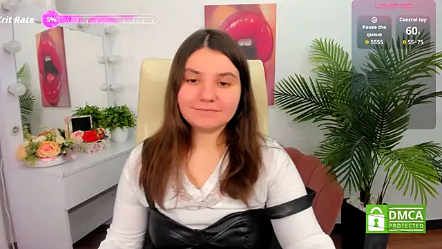 Snapshot of Viola__Shy chatting on October 2025 08:39:01 PM Viola Shy online show from October 2025 08:39:01 PM