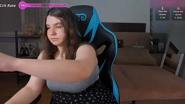 Snapshot of Viola__Shy chatting on November 2025 09:04:01 PM Viola Shy online show from November 2025 09:04:01 PM