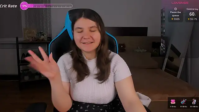 Snapshot of Viola__Shy chatting on November 2025 08:08:02 PM Viola Shy online show from November 2025 08:08:02 PM