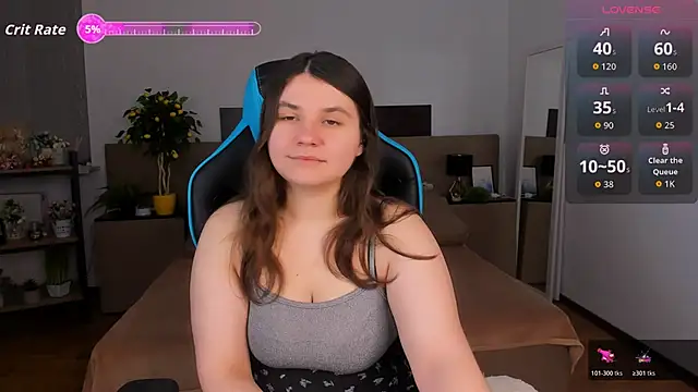 Snapshot of Viola__Shy chatting on December 2025 09:19:02 PM Viola Shy online show from December 2025 09:19:02 PM