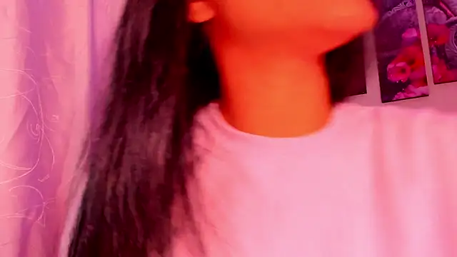 Snapshot of Alissarhys26 chatting on March 2025 09:22:01 PM Alissarhys26 online show from March 2025 09:22:01 PM