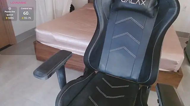 Lin SiYee online show from March 2025 02:39:01 AM