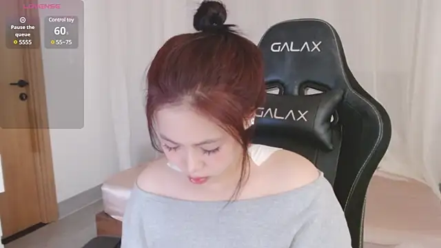 Lin SiYee online show from March 2025 04:19:01 AM