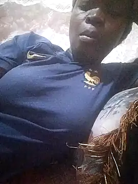 Snapshot of African_sexxy_ chatting on February 2026 02:53:02 PM African sexxy online show from February 2026 02:53:02 PM