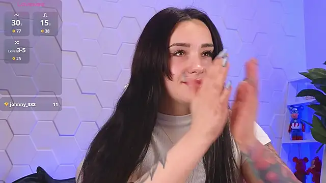 Snapshot of EvaCanton chatting on December 2024 11:34:02 AM EvaCanton online show from December 2024 11:34:02 AM