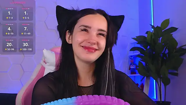 Snapshot of EvaCanton chatting on December 2024 02:59:01 PM EvaCanton online show from December 2024 02:59:01 PM