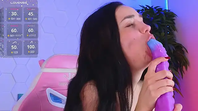 Snapshot of EvaCanton chatting on February 2025 11:18:02 AM EvaCanton online show from February 2025 11:18:02 AM