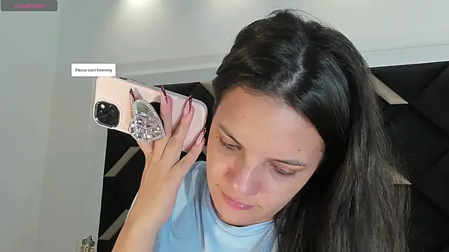 Snapshot of IsabellaGrey19 chatting on December 2025 07:31:01 PM IsabellaGrey19 online show from December 2025 07:31:01 PM