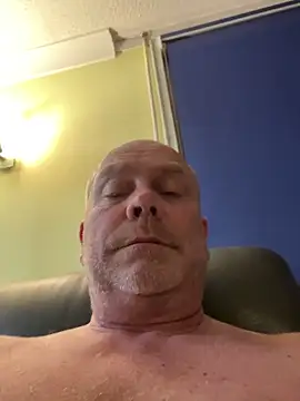 Snapshot of SlaveWayne135 chatting on December 2025 12:30:01 AM SlaveWayne135 online show from December 2025 12:30:01 AM