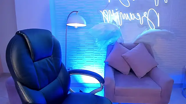 SamanthaKlein  online show from December 2024 11:49:01 PM