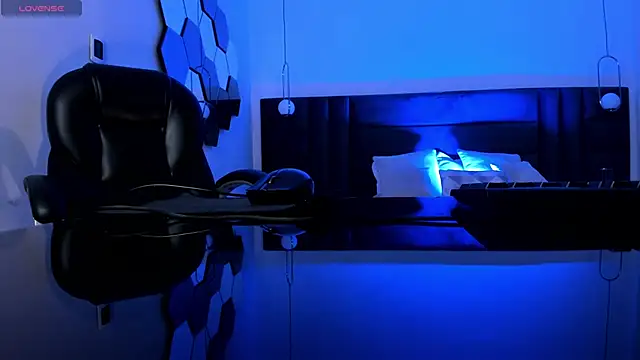 SamanthaKlein  online show from January 2025 03:48:02 AM