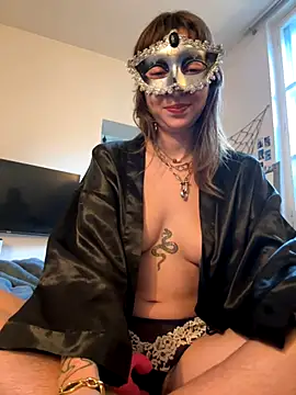 lyafoot online show from September 2025 03:58:02 PM