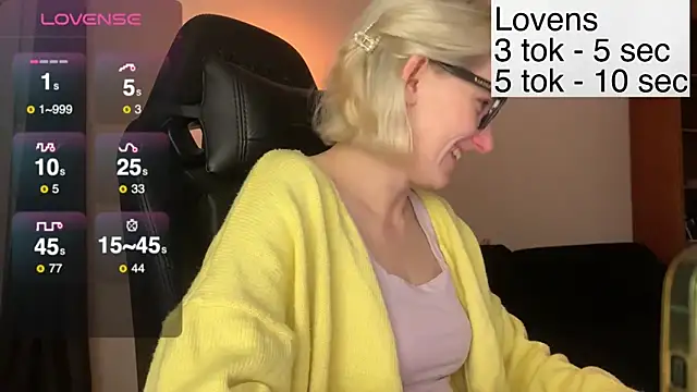 Sexy Sweets online show from November 2025 06:45:01 PM