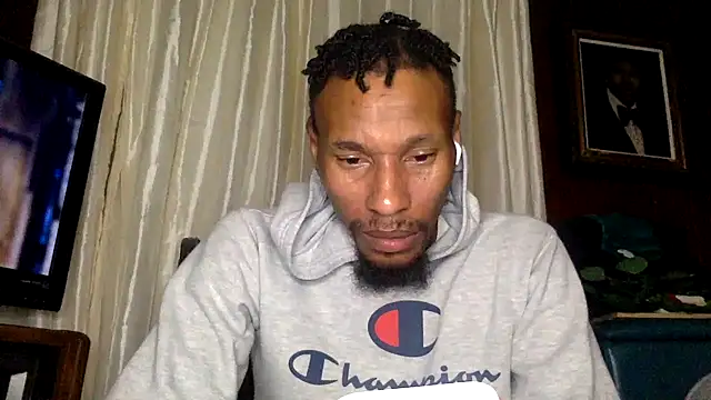 Snapshot of KingDerRico chatting on November 2025 02:01:02 AM KingDerRico online show from November 2025 02:01:02 AM