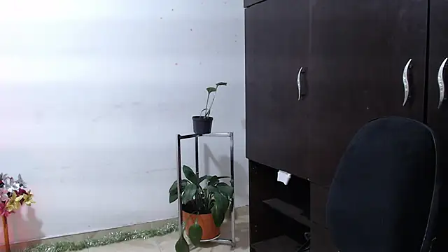 Zoe--khalL online show from December 2025 01:02:02 AM