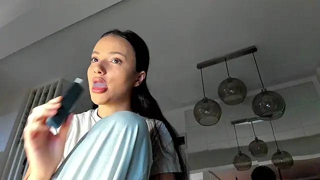 IreneVON online show from October 2025 03:51:01 AM