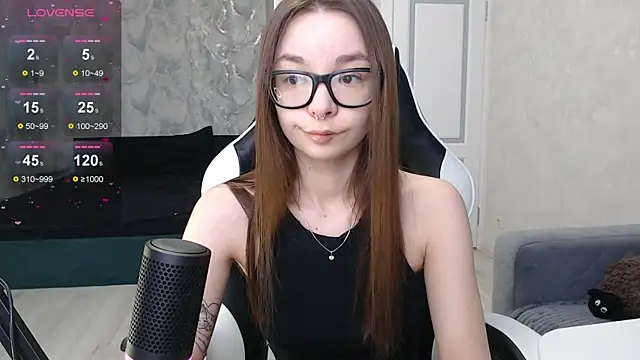 Amarieni online show from February 2025 12:16:02 PM