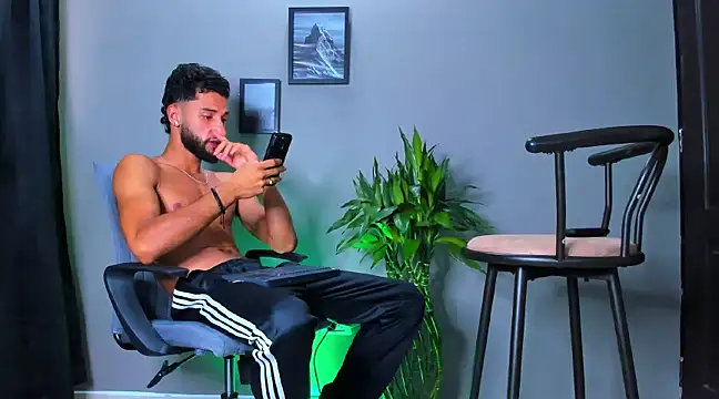 Damian 022 online show from March 2025 03:19:01 PM